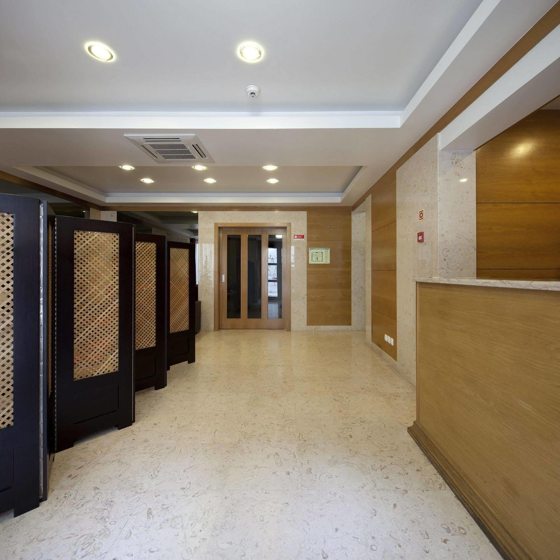 Hotel Portuense Lisboa Exteriör bild